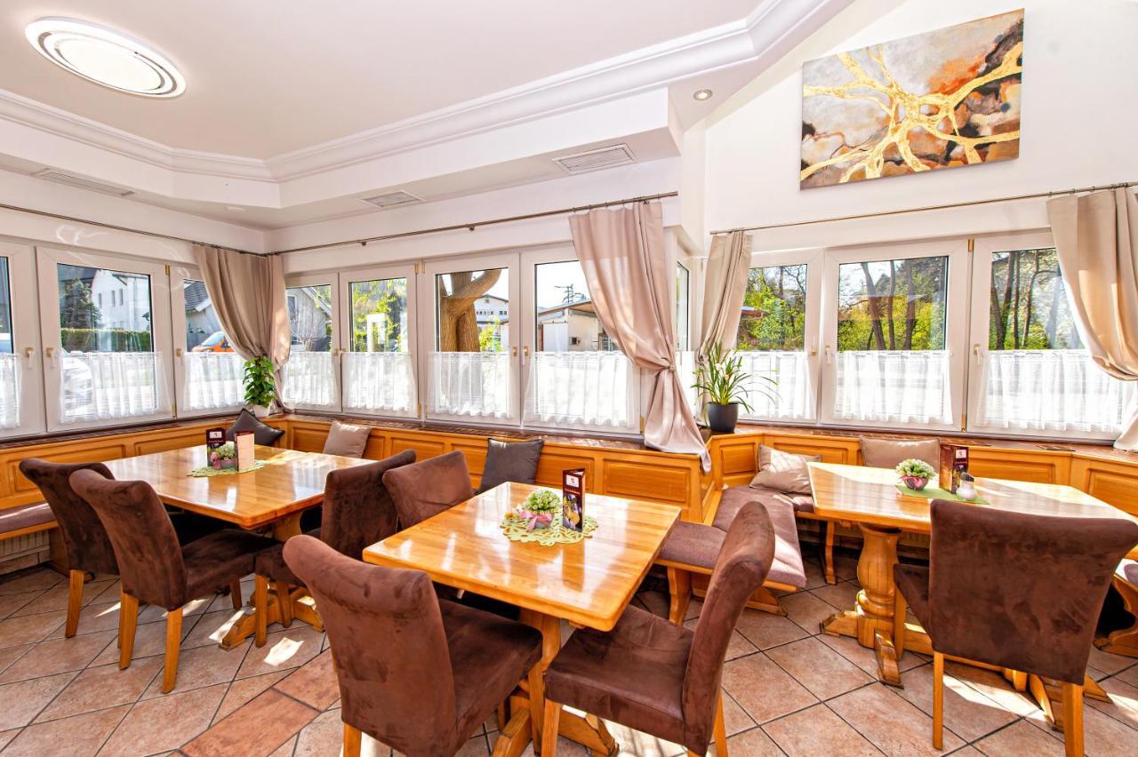 Hotel Wiental Pressbaum Bagian luar foto