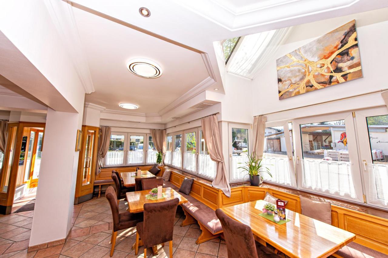 Hotel Wiental Pressbaum Bagian luar foto