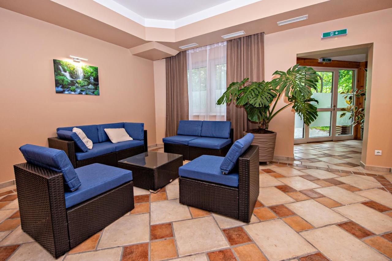 Hotel Wiental Pressbaum Bagian luar foto